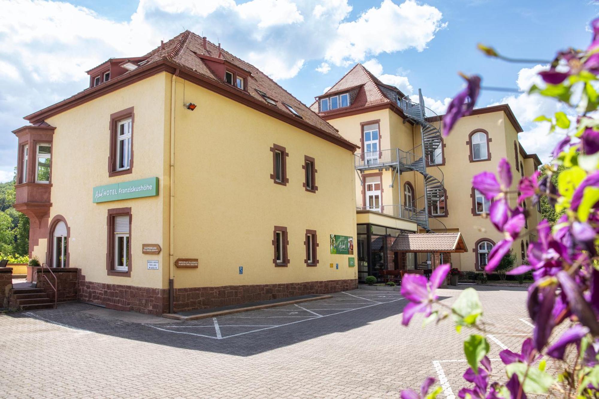 Roomingtons Hotel Franziskushoehe Lohr Bagian luar foto