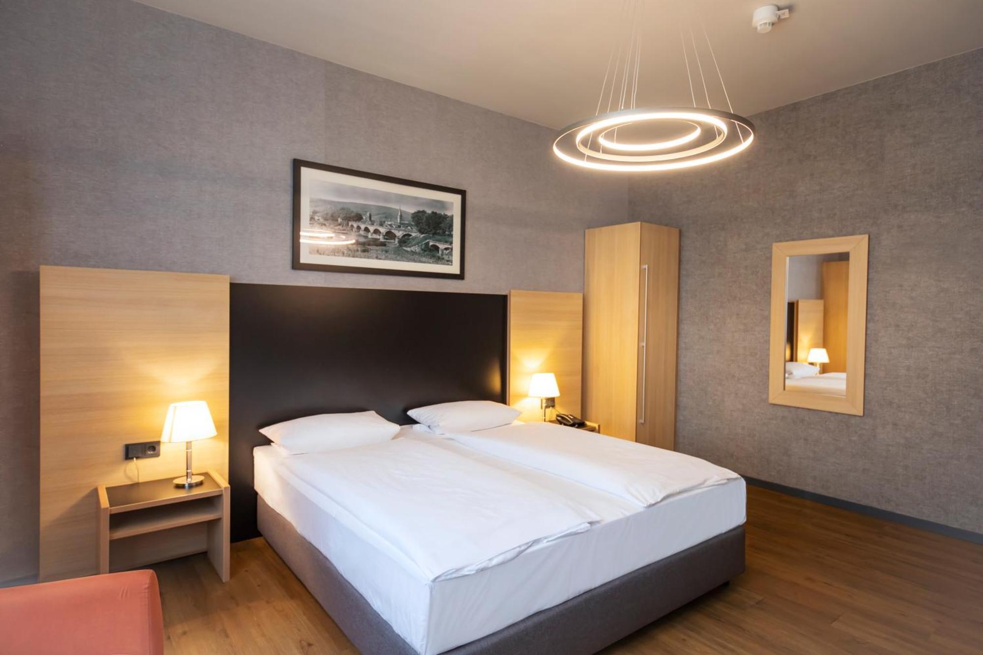 Roomingtons Hotel Franziskushoehe Lohr Bagian luar foto