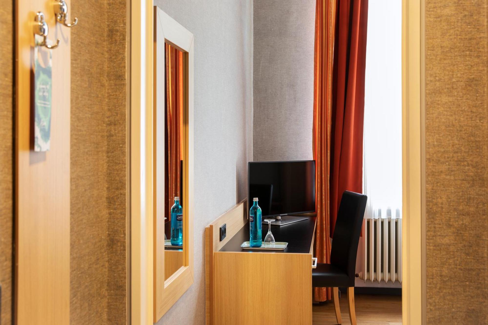 Roomingtons Hotel Franziskushoehe Lohr Bagian luar foto